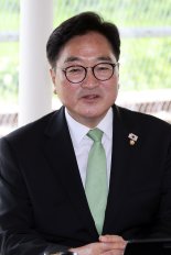 우원식 국회의장, 루마니아·스위스 공식방문…"방산·에너지 협력"