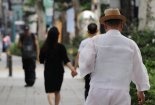 한국 보건 수준 OECD 상위권..의사 수는 여전히 부족