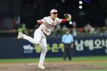 “어디서부터 잘못된 걸까" 위즈덤 수비 난조·김시훈은 2실점... KIA, 속절없이 7연패