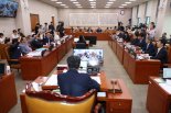 [fn사설] 거대여당 강성대표, 협치 없인 李정부 성공없다