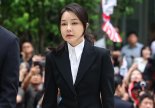 '16개 의혹 핵심 피의자' 김건희 소환조사...특검, 신병확보까지 속도 낼까