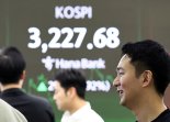 '애플 호재'가 견인한 코스피...1% 가까이 올라 3220선 회복 [fn마감시황]