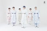 더킹덤, 스페셜 앨범 '한복 콘셉트 포토' 공개