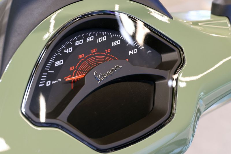 이탈리아 모터사이클 브랜드 베스파가 지난 12일 서울 강남구 모토플렉스 서울점에서 2026년형 신모델 ‘프리마베라S’와 ‘스프린트S’, ‘스프린트 오피치나8’, ‘스프린트 테크’를 공개했다. 사진&#x3D;서동일 기자