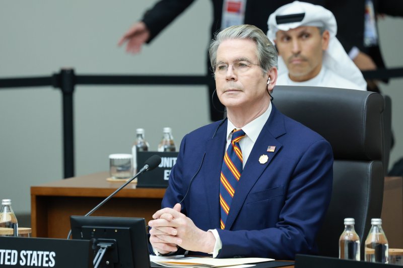 스콧 베선트 미국 재무장관이 31일 경주화백컨벤션센터(HICO)에서 열린 2025 아시아태평양경제협력체(APEC) 정상회의 제1세션에 참석해 있다.  사진=연합뉴스