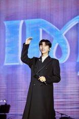 임영웅, 241주 연속 '정상'..‘영웅시대’와 함께 만든 대기록