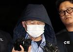 연쇄 살인범 자택에서 발견된 시신 1구, 편의점 女사장은..