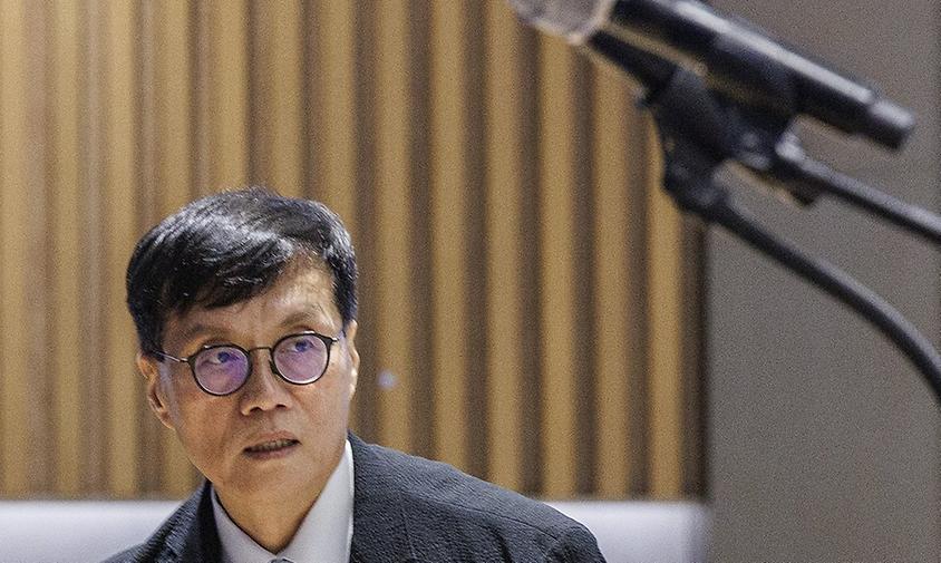 물가는 충족·가계부채는 '글쎄'…기준금리 결정 앞 난제