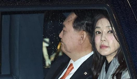 스탠드 메인기사