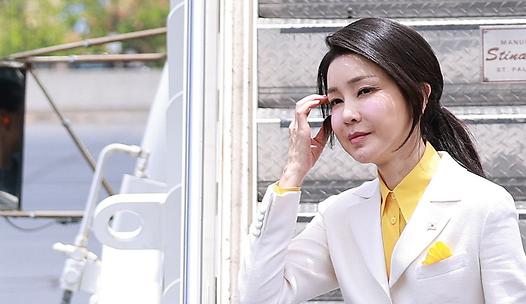 스탠드 메인기사