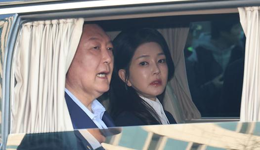 스탠드 메인기사