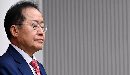 스탠드 메인기사