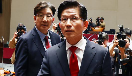 스탠드 메인기사