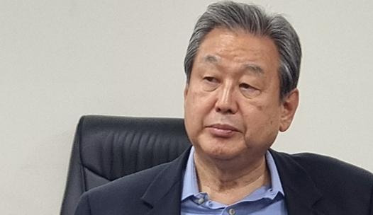스탠드 메인기사