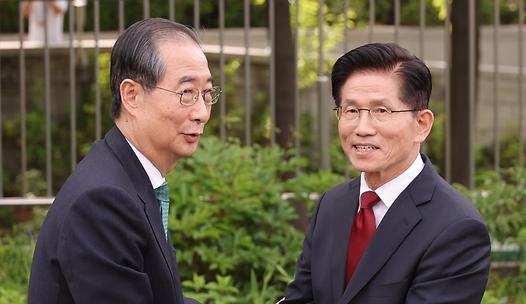 스탠드 메인기사