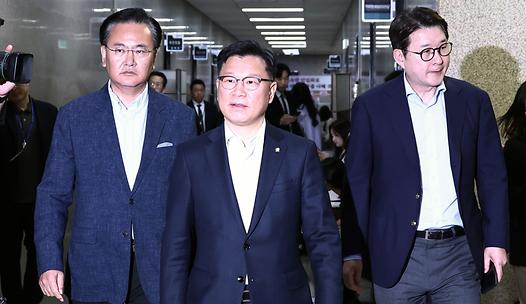 스탠드 메인기사