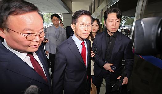 스탠드 메인기사