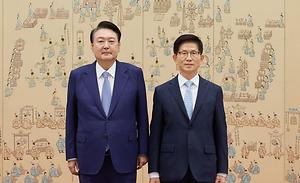 뉴스스탠드 기사 보러가기