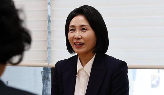 스탠드 메인기사