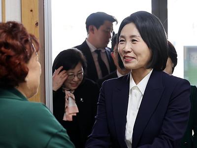 배우자도 뛴다…김혜경·설난영 여사 '대선 내조 경쟁'