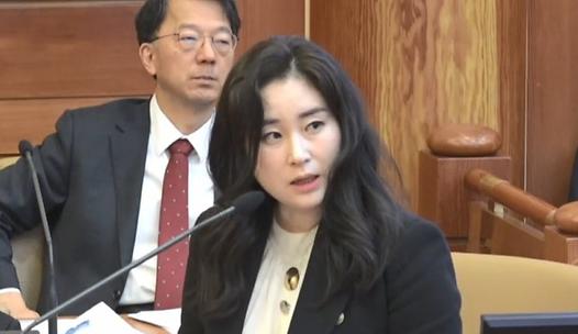스탠드 메인기사