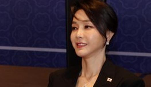 스탠드 메인기사