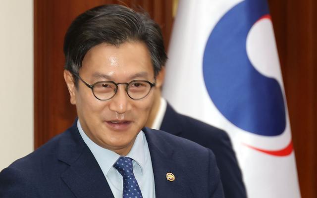 정부, 통상 위기 28.6조 투입…"미국발 카지노사이트영향 최소화 집중"