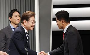 뉴스스탠드 기사 보러가기