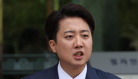 스탠드 메인기사