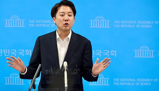 스탠드 메인기사