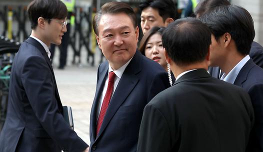 스탠드 메인기사