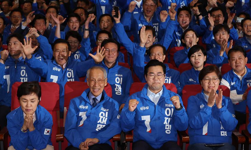 이재명 51.7%, 김문수 39.3%, 이준석 7.7% [방송 3사 출구조사]