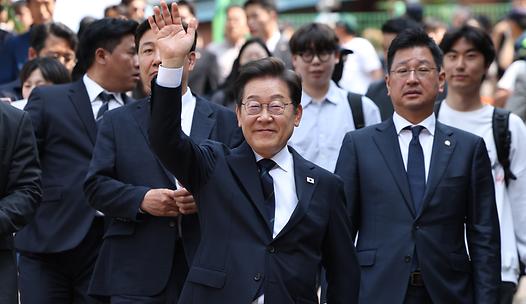 스탠드 메인기사