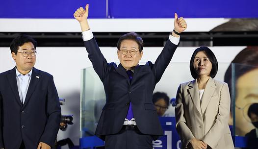 스탠드 메인기사