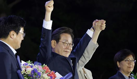 스탠드 메인기사