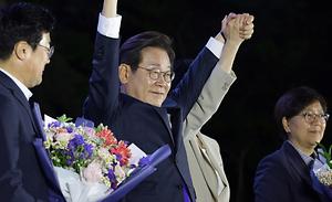 뉴스스탠드 기사 보러가기