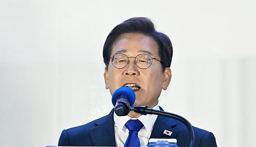스탠드 메인기사