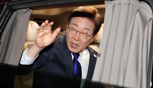 스탠드 메인기사