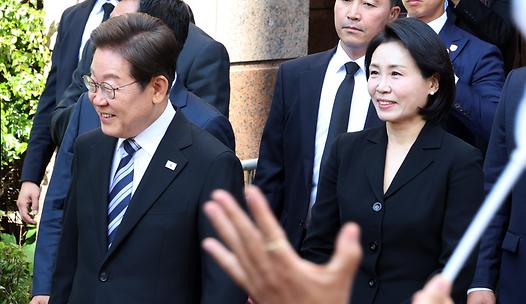 스탠드 메인기사
