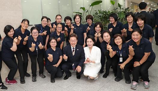 스탠드 메인기사