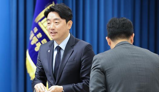스탠드 메인기사