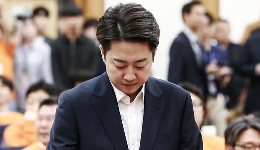 스탠드 메인기사