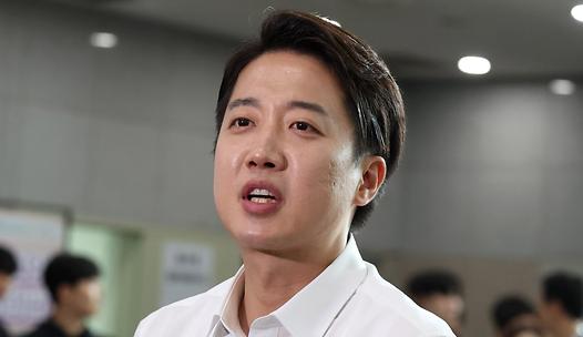 스탠드 메인기사