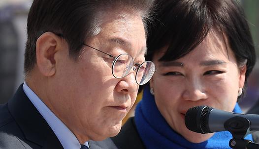 스탠드 메인기사