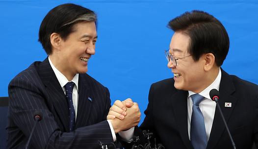 스탠드 메인기사