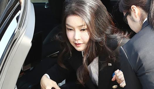 스탠드 메인기사