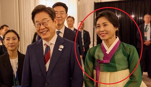 스탠드 메인기사