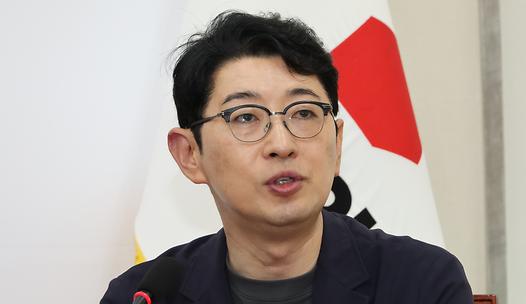 스탠드 메인기사