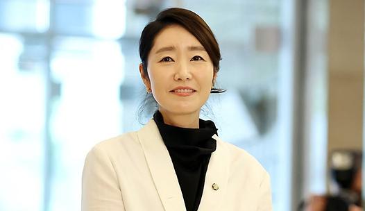 스탠드 메인기사