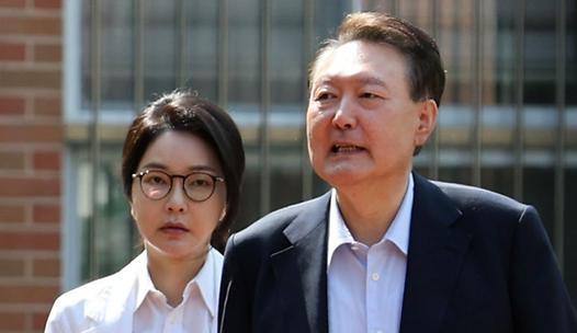 스탠드 메인기사